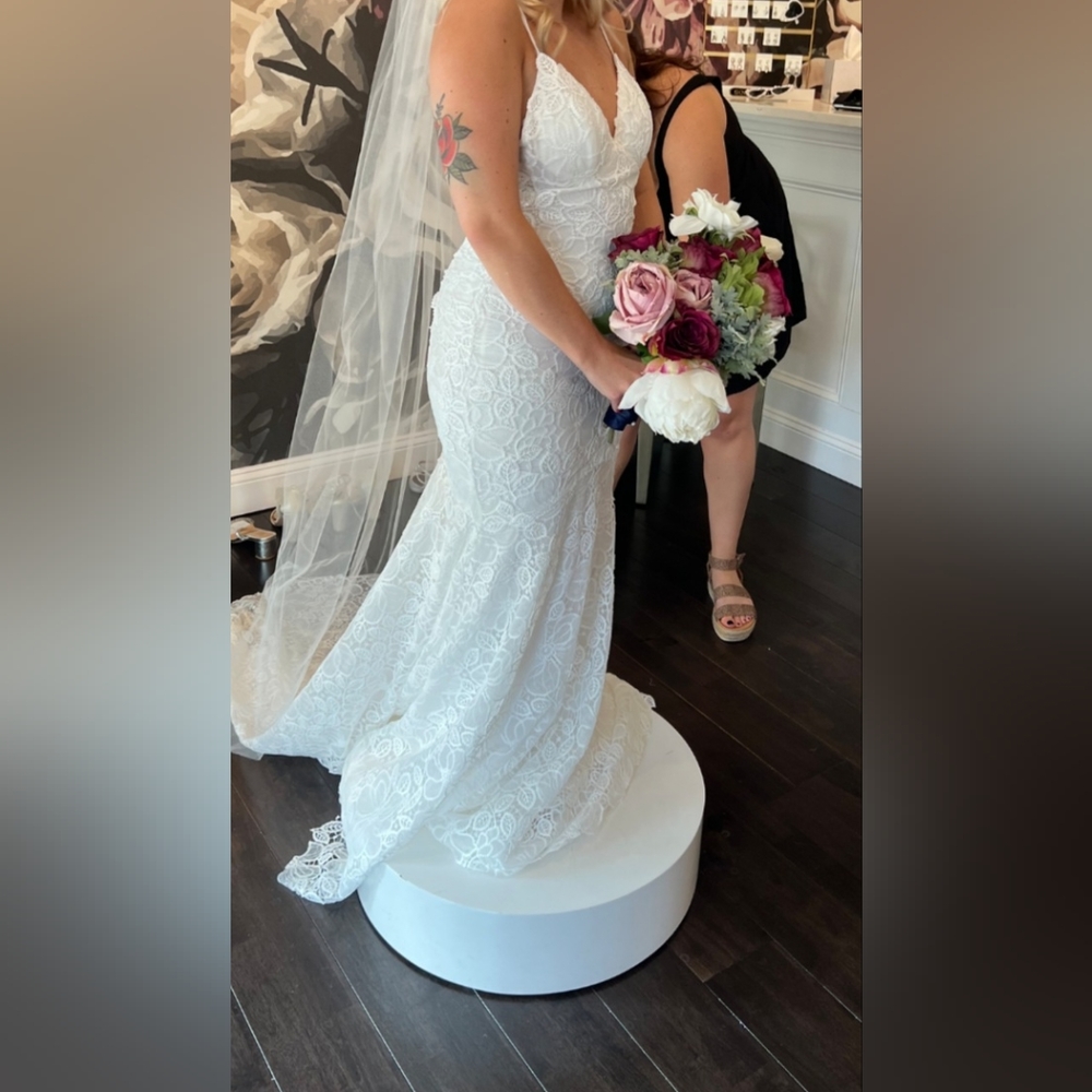 NEVER WORN- La Perle "Snow" Wedding Dress